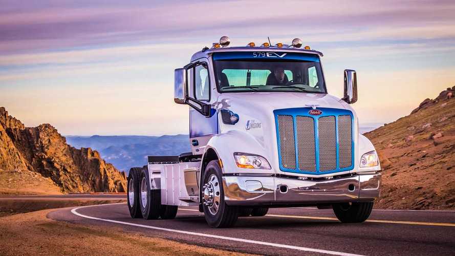 Watch Peterbilt Model 579EV Conquer Pikes Peak