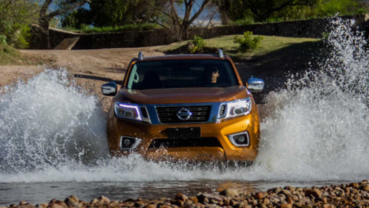 Nissan svelato il nuovo Navara