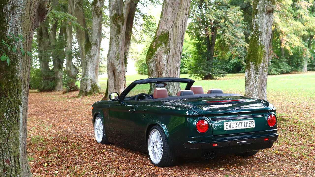 Everytimer ETA 02 (Retro Görünümlü BMW 1 Serisi Convertible)