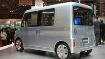 Daihatsu Deca Deca Concept live in Tokyo