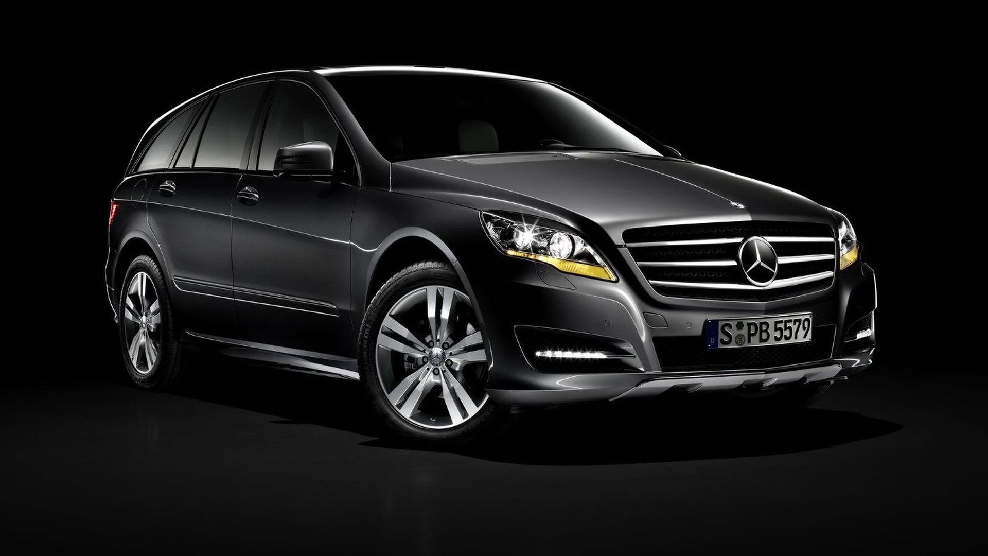 Mercedes-Benz R-Class News and Reviews | Motor1.com