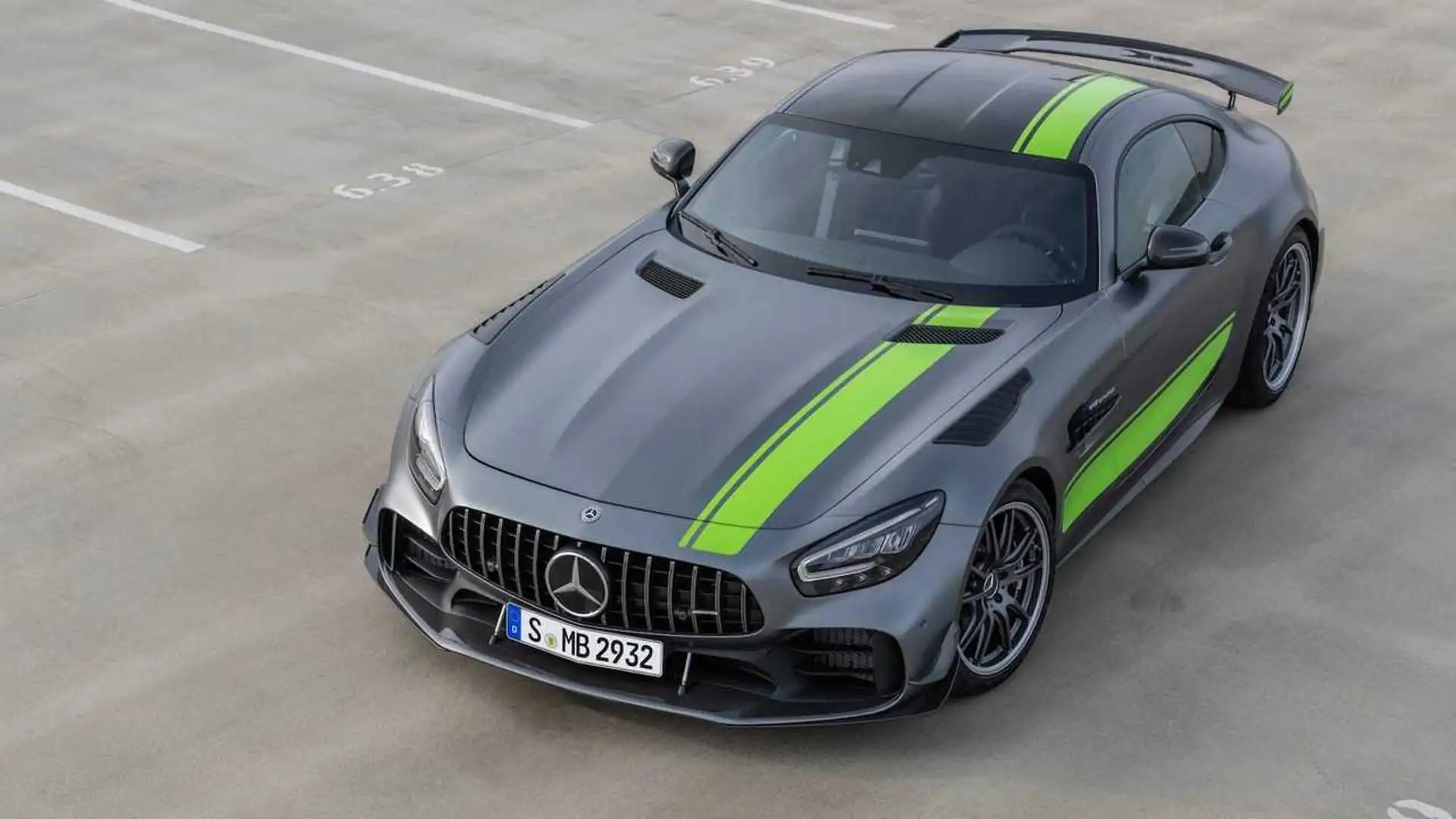 Refreshed Mercedes Amg Gt With New R Pro Trim Revealed
