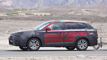 Mitsubishi Outlander facelift spy photo