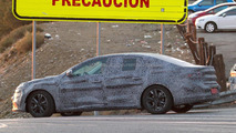 2016 Renault Laguna spy photo