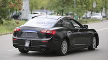 2016 Alfa Romeo Giulia test mule spy photo