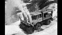 Der Unimog macht den Weg frei