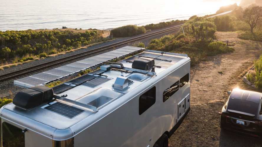 2021 Living Vehicle Trailer Has Enough Batteries To Charge An EV