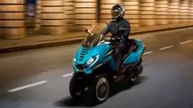 Peugeot Metropolis 2020: Der Dreiradroller im Einsatz (Bildquelle: Peugeot Motorcycles)