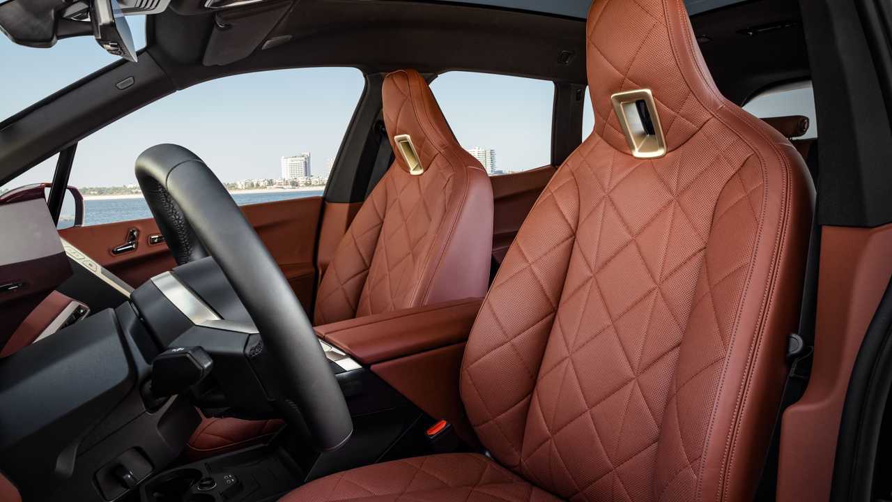 BMW iX (2020)