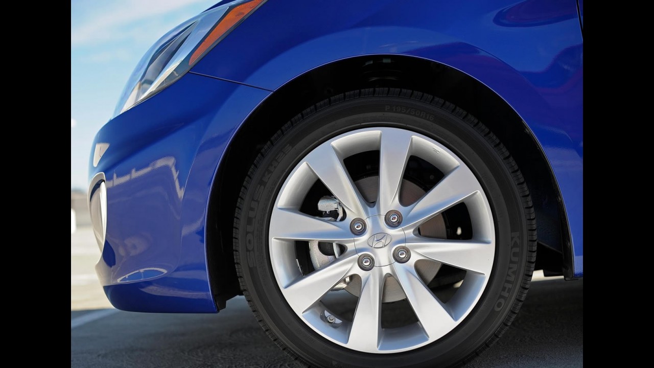 Hyundai divulga imagens e detalhes Accent 2012 para os EUA - Preços começam em US$ 12.445