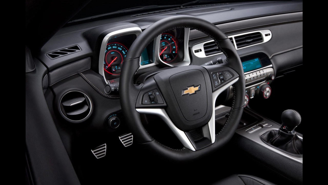 Chevrolet divulga versões personalizadas do Camaro para o SEMA Show 2011