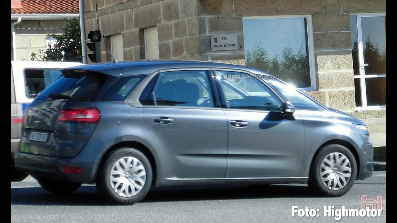 Flagra: Novo Citroën C4 Picasso 2013 inova em seu visual