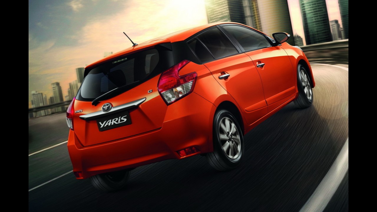 Toyota Yaris pode ser produzido no Brasil para ficar acima do Etios