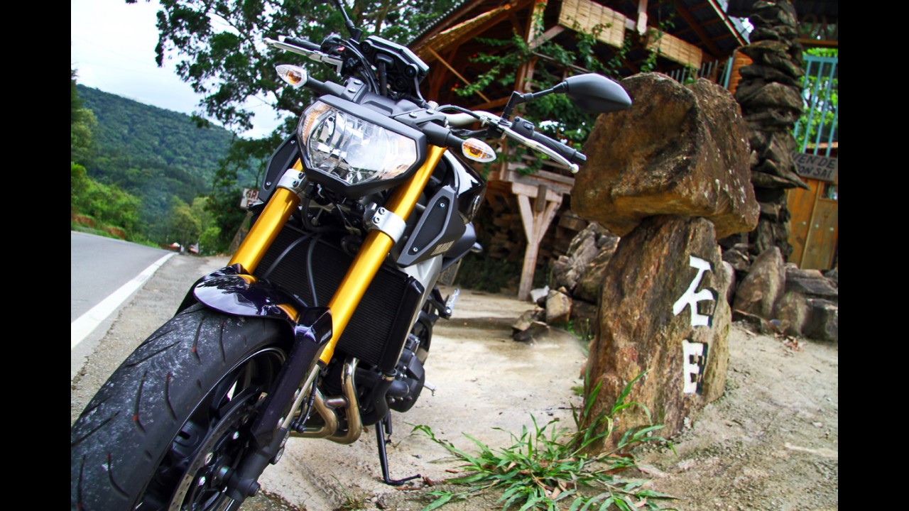 Avaliação: Yamaha MT-09 empolga pelo "custo-diversão"