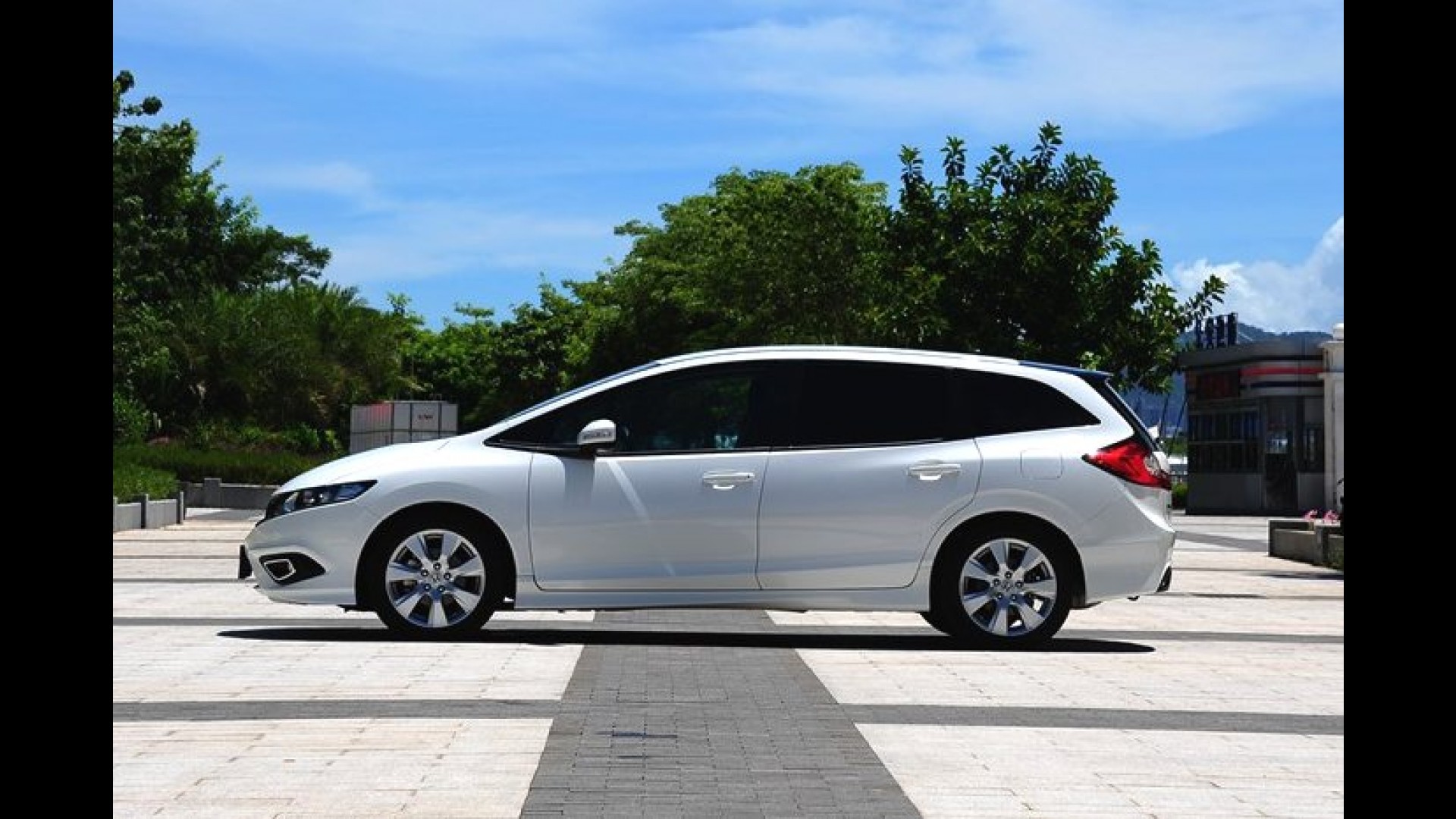Honda Jade: versátil e esportiva, MPV do Civic é revelada na China Honda Jade: versátil e esportiva, MPV do Civic é revelada na China