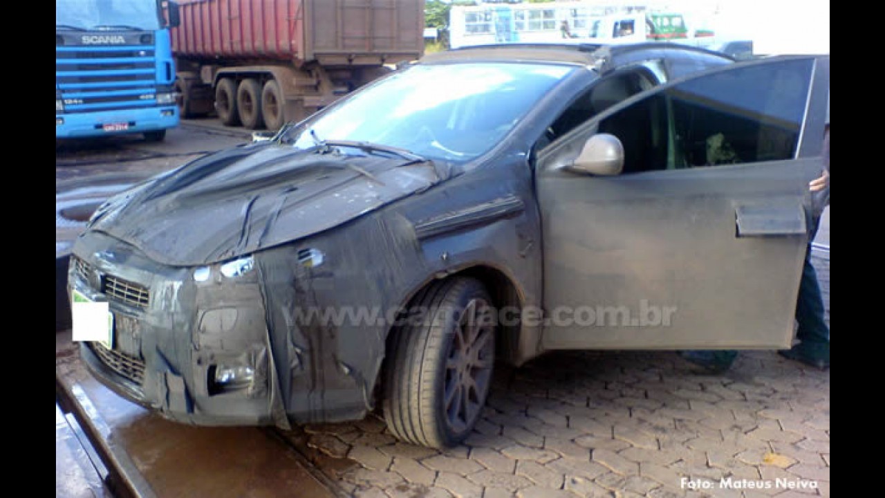 Segredo: Leitor flagra o Novo Fiat Bravo em testes no Brasil e seu motor "quente"