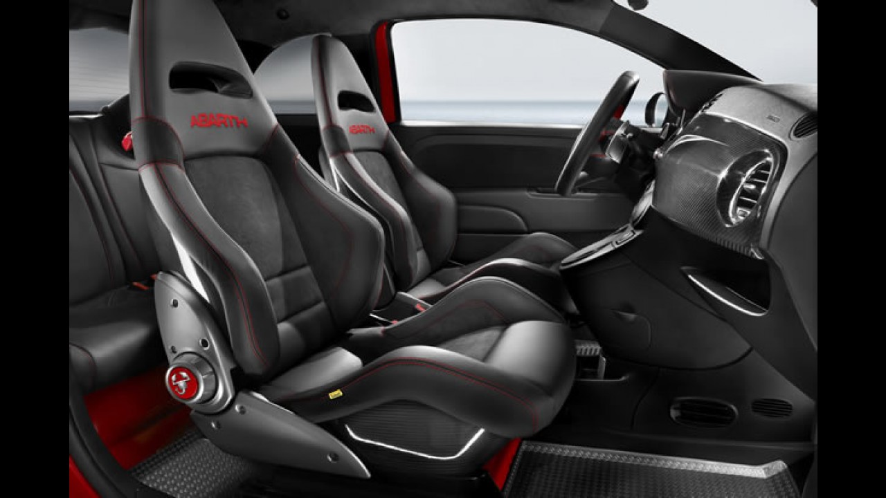 Fiat 500 Abarth 695 Tributo Ferrari - Esportivo custa R$ 83 mil no Reino Unido