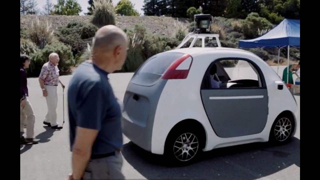 Google mostra protótipo de carro sem volante nem pedais - confira no vídeo