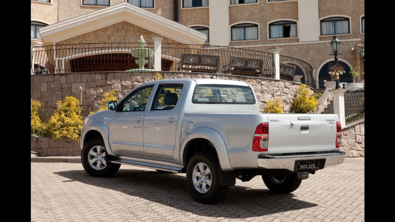 Toyota lança linha Hilux e SW4 2014 com leves alterações no acabamento