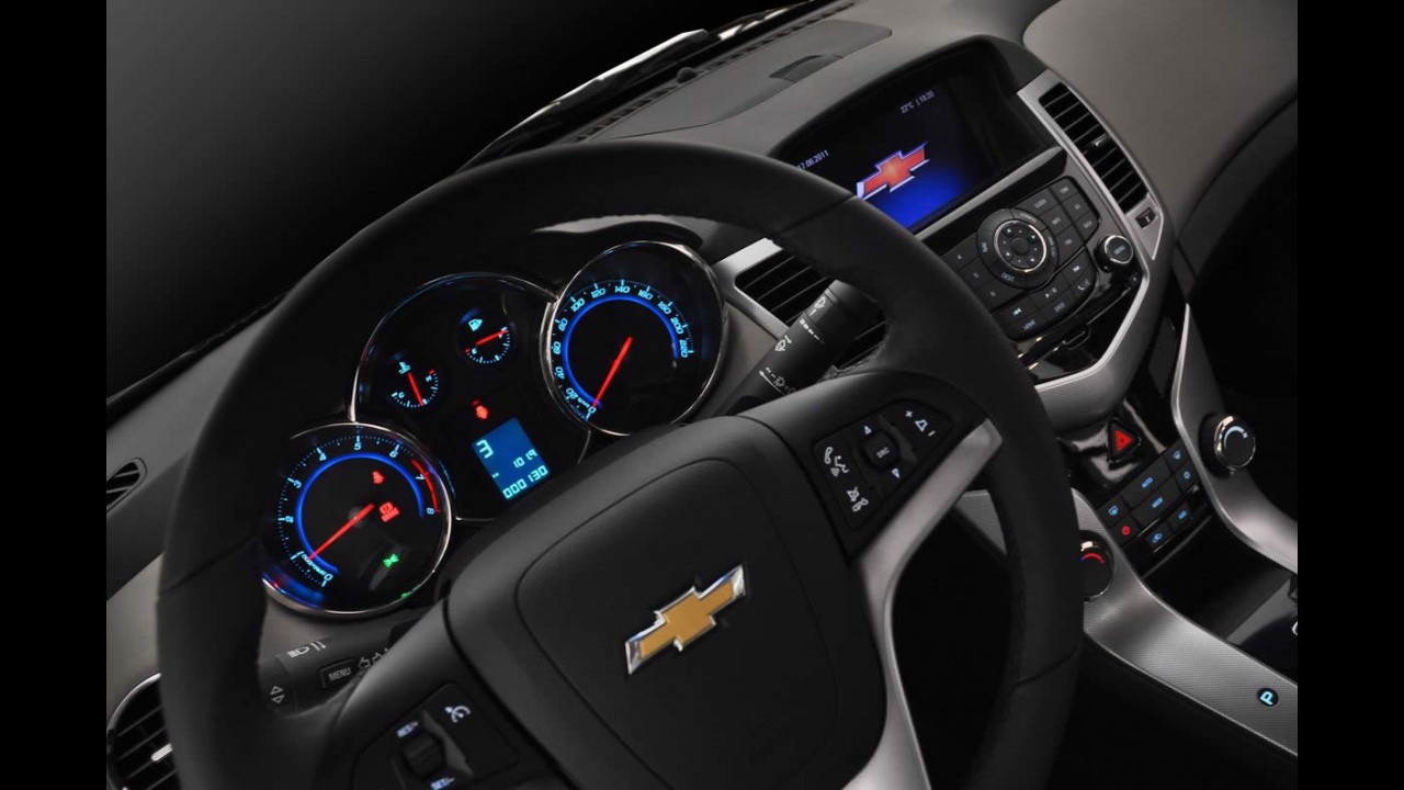 Chevrolet lança oficialmente o novo Cruze no Brasil - Confira os itens das versões e preços