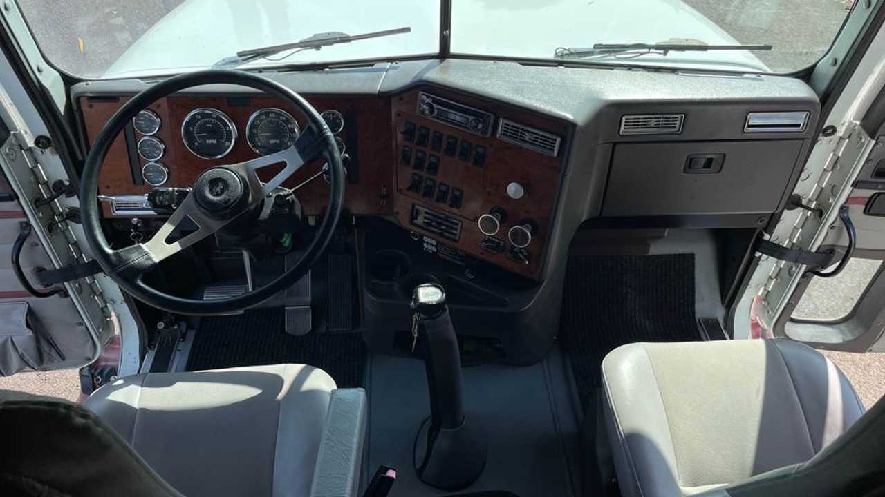 Custom International 9200 RV