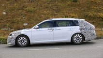 2023 Skoda Superb teszt öszvér kém fotó