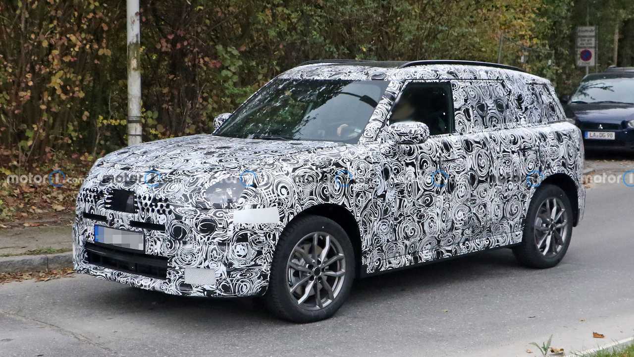 2023 foto spia Mini Countryman