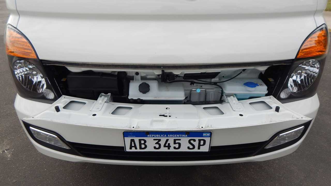 Frente a frente: Hyundai H100 y Kia K2500