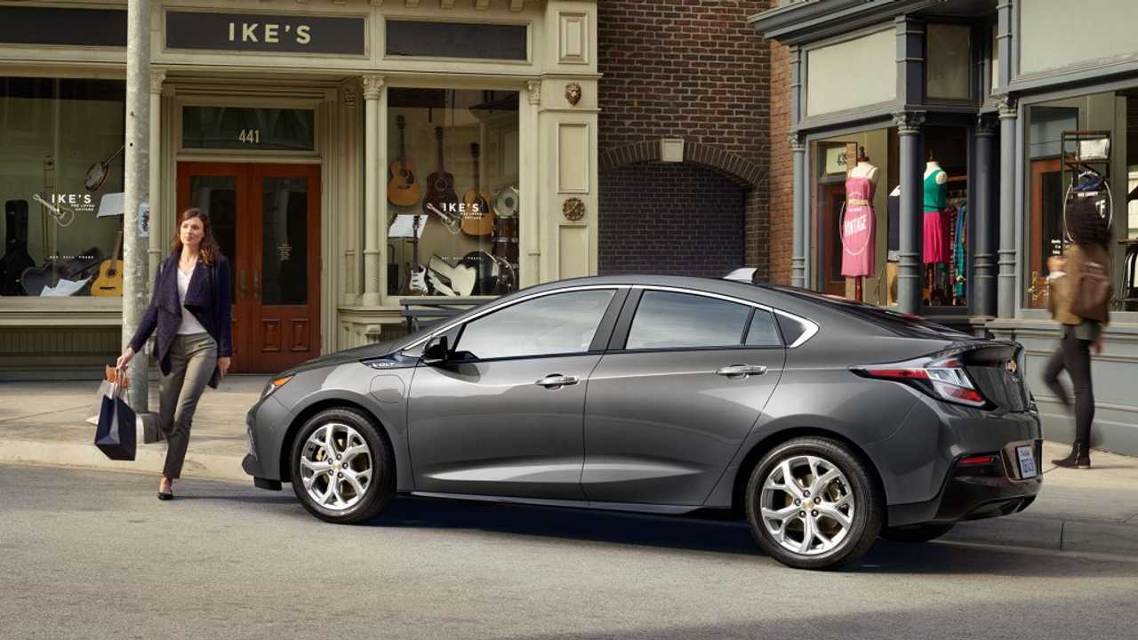 GM Hits Federal Tax Credit Phase-Out Of 200,000 EVs Sold In U.S.