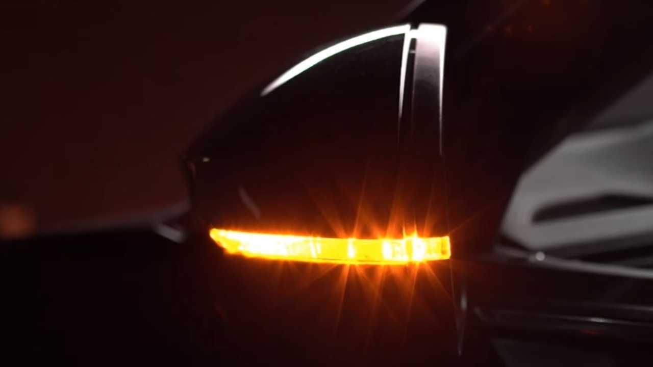 Skoda Superb facelift teaser