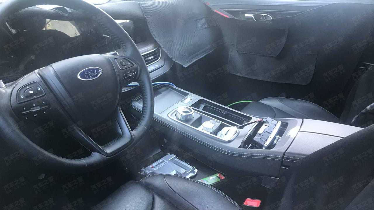 Flagra: Ford Everest 2021