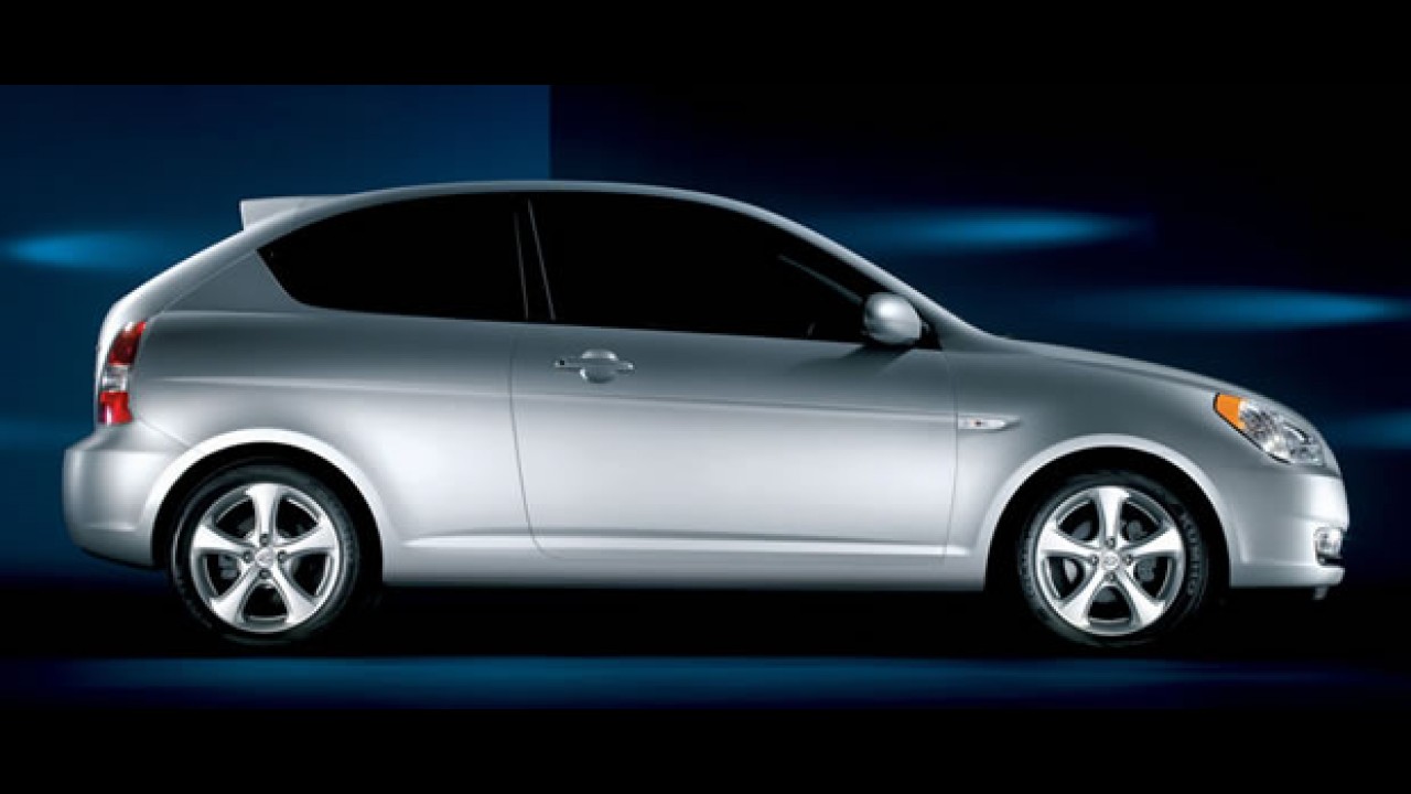 Hyundai Accent 2010 ganha versão Blue Edition e fica mais econômico nos EUA