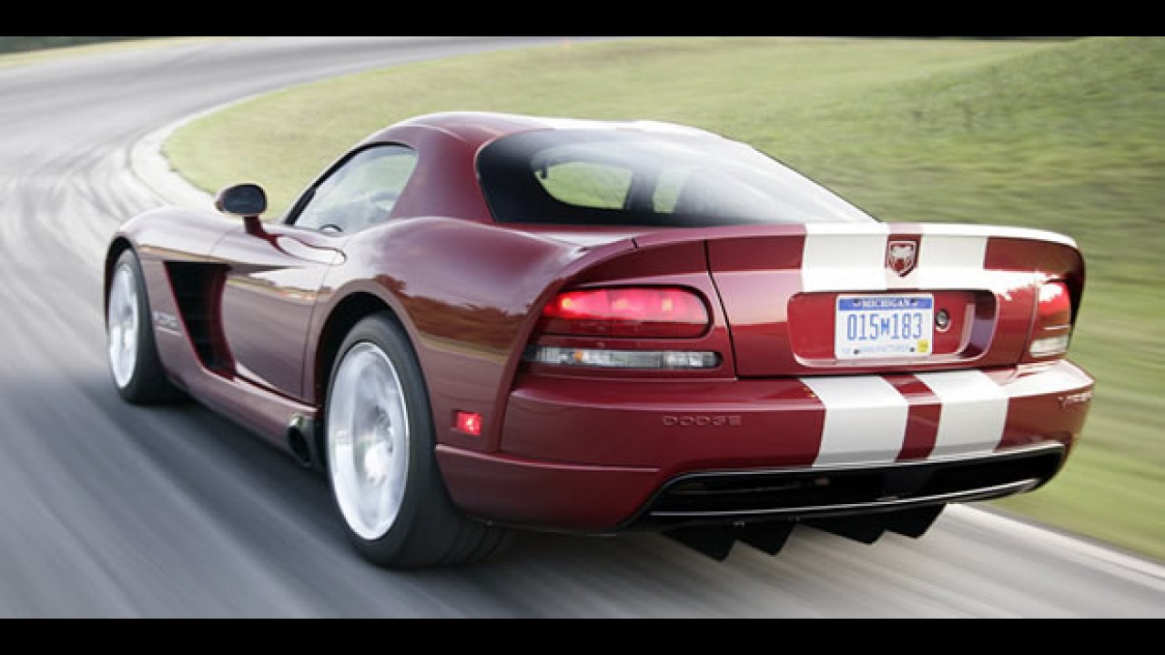 Chrysler confirma que o esportivo Dodge Viper vai continuar em produção