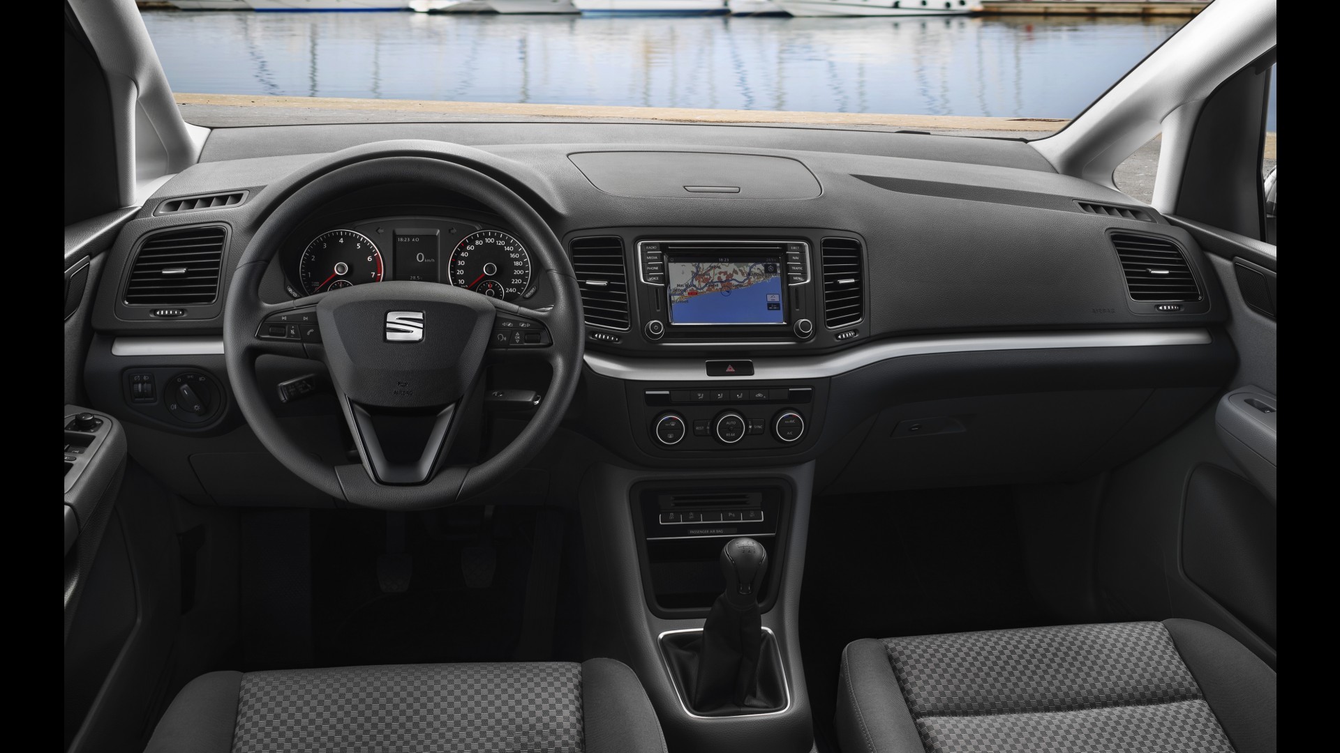 SEAT Alhambra Geniş Ailelerin Gözdesi Olacak
