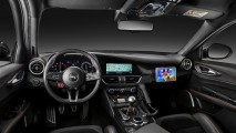 Alfa Romeo Giulia Quadrifoglio jandarma olarak göreve başladı
