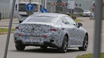 Mercedes E Serisi büyümeye devam ediyor