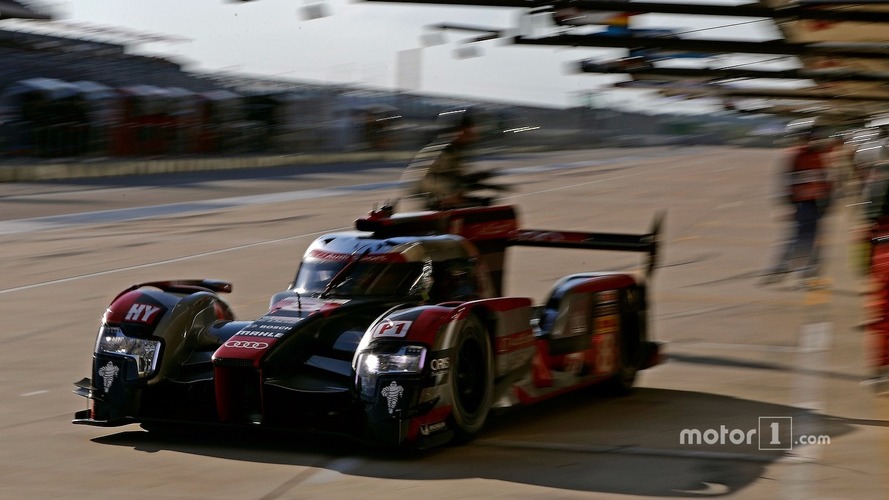 #8 Audi Sport Team Joest Audi R18 e-tron quattro: Lucas di Grassi, Loic Duval, Oliver Jarvis