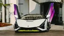 Lamborghini Sian in bianco, viola e nero