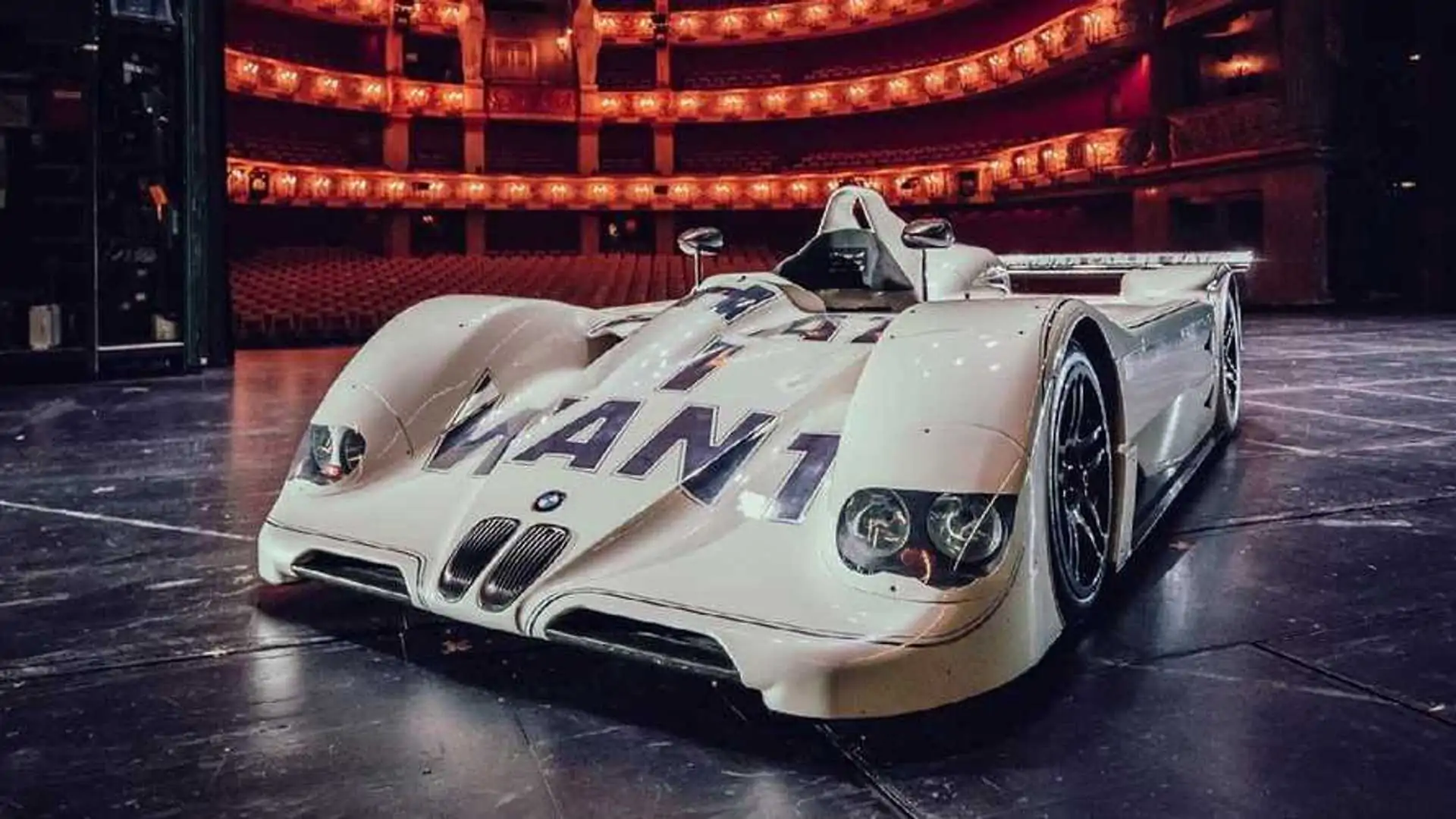 BMW V12 LMR Art Car Museum Edition アートカー BMW's Strangest Art Car Displayed Inside Munich Opera House