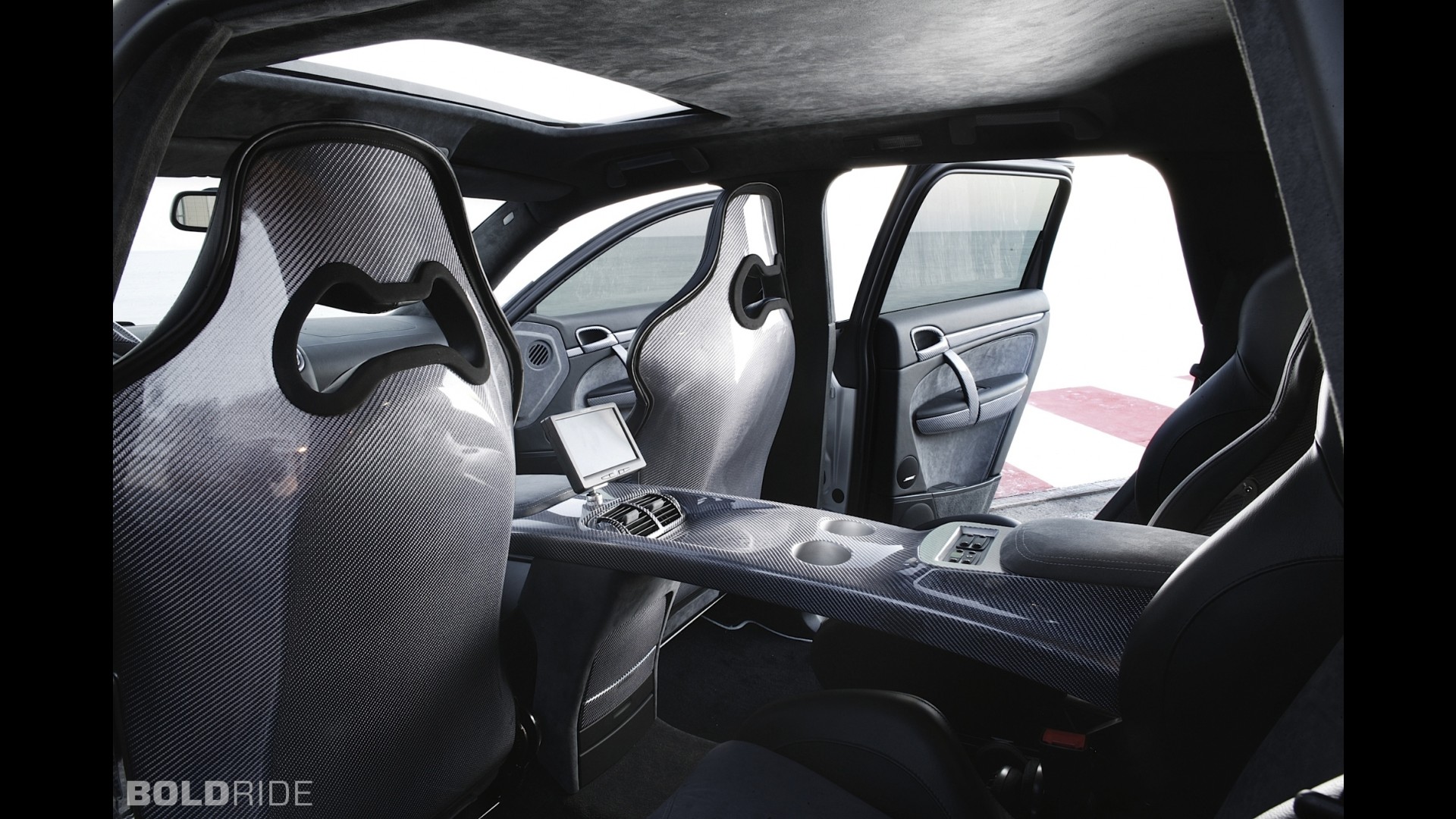 rinspeed-porsche-cayenne-chopster.jpg