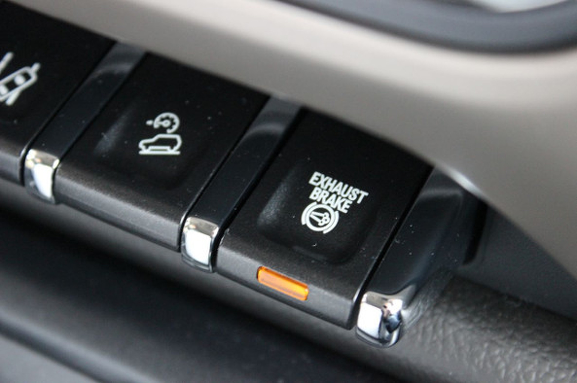 GMC Sierra, Chevy Silverado 2500-3500HD First Drive: Crazy Power, Newfound Refinement
