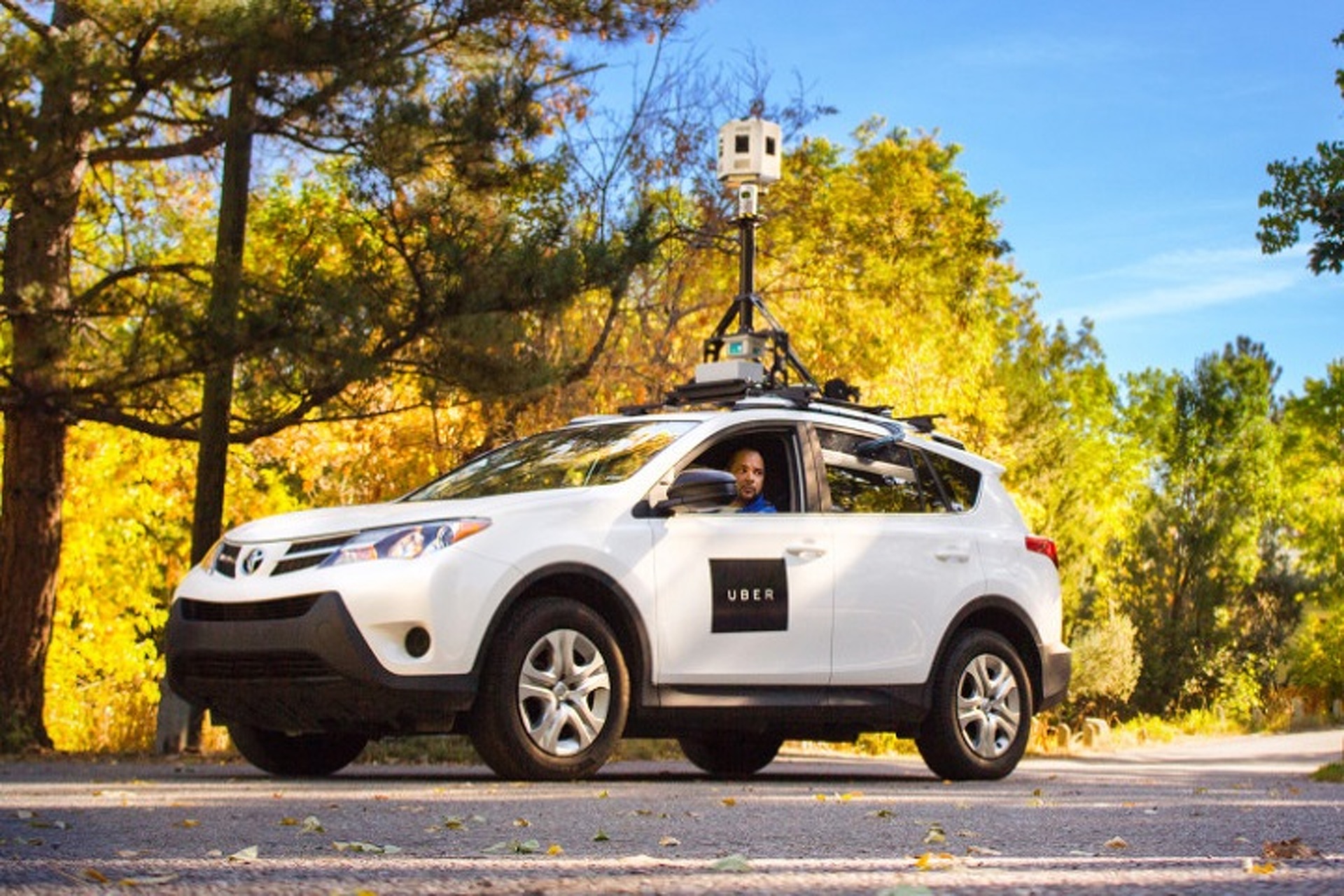Uber Raising Billions as Rivals Form International Alliance