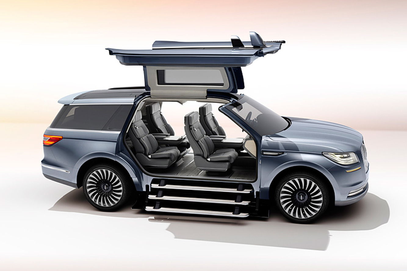 Lincoln Goes Wings Out in New York With 2016 Navigator Concept