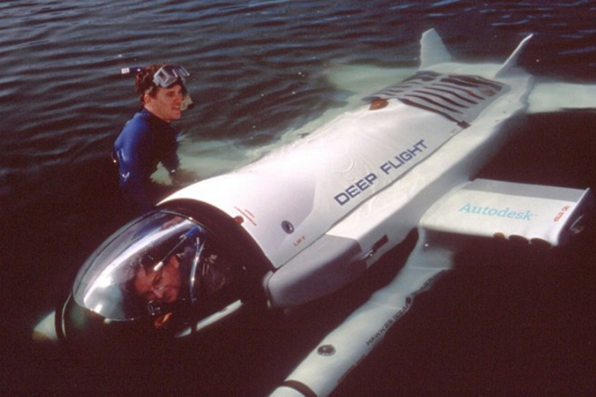 DeepFlight Dragon: A $1.5 Million Underwater Explorer