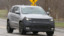 2018 Jeep Grand Cherokee Trackhawk spy photo