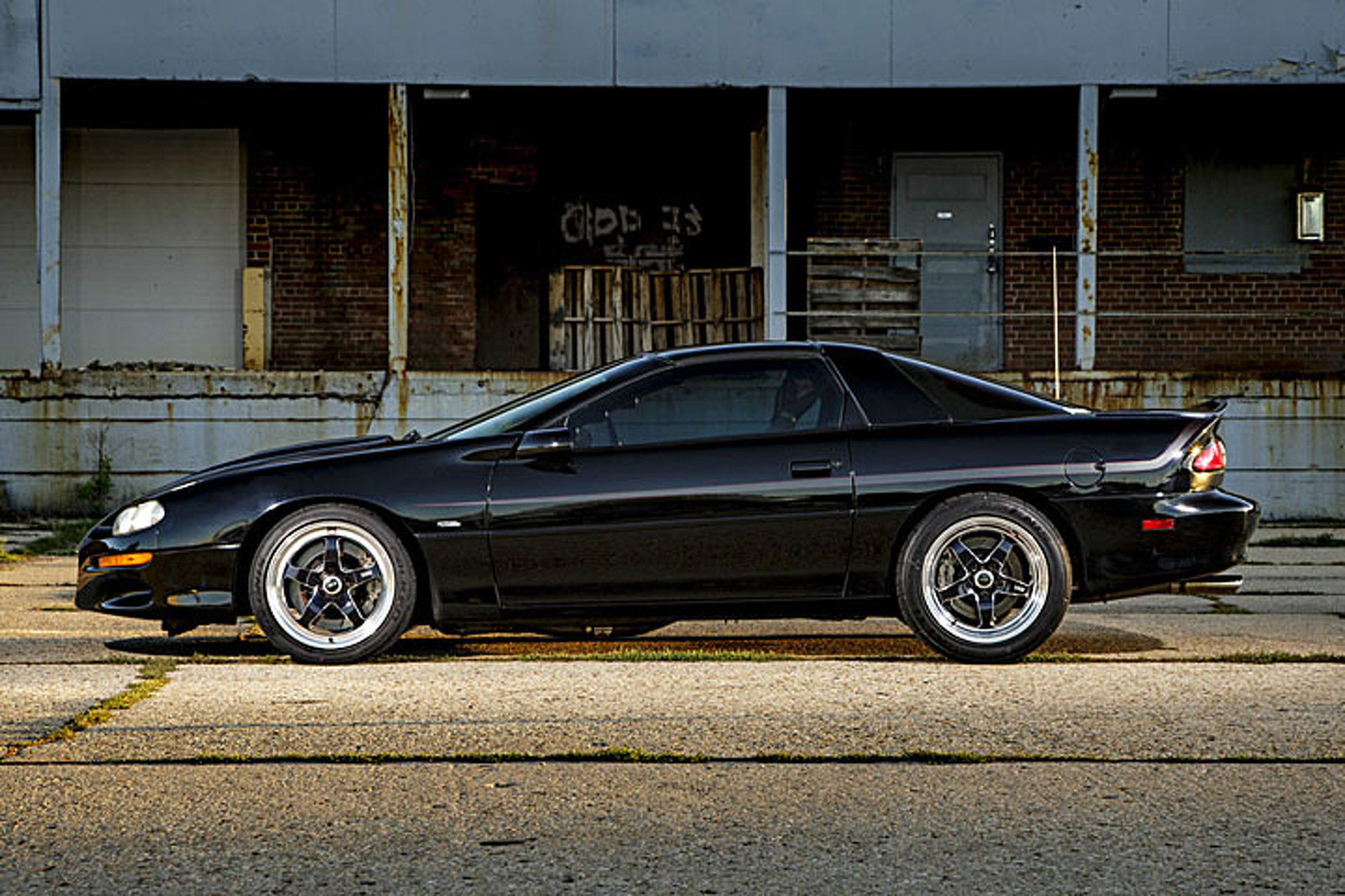 “Black Betty” is One Seriously Mean Project Camaro