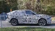 BMW iX2, le prime foto spia