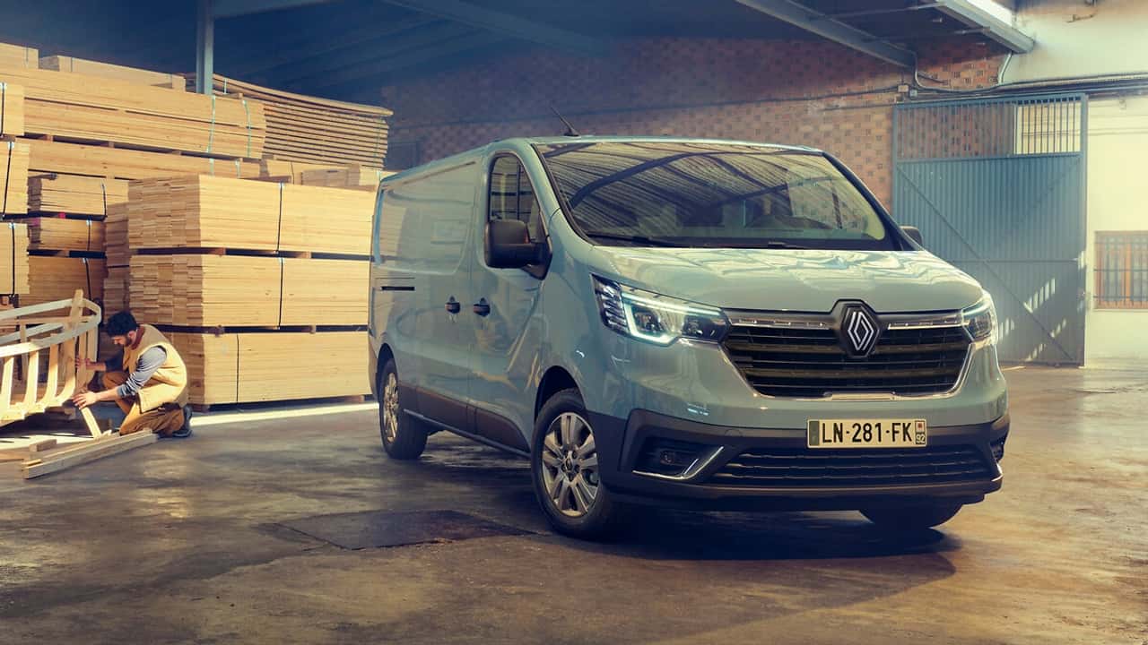 Electric Renault Trafic goes on sale in UK