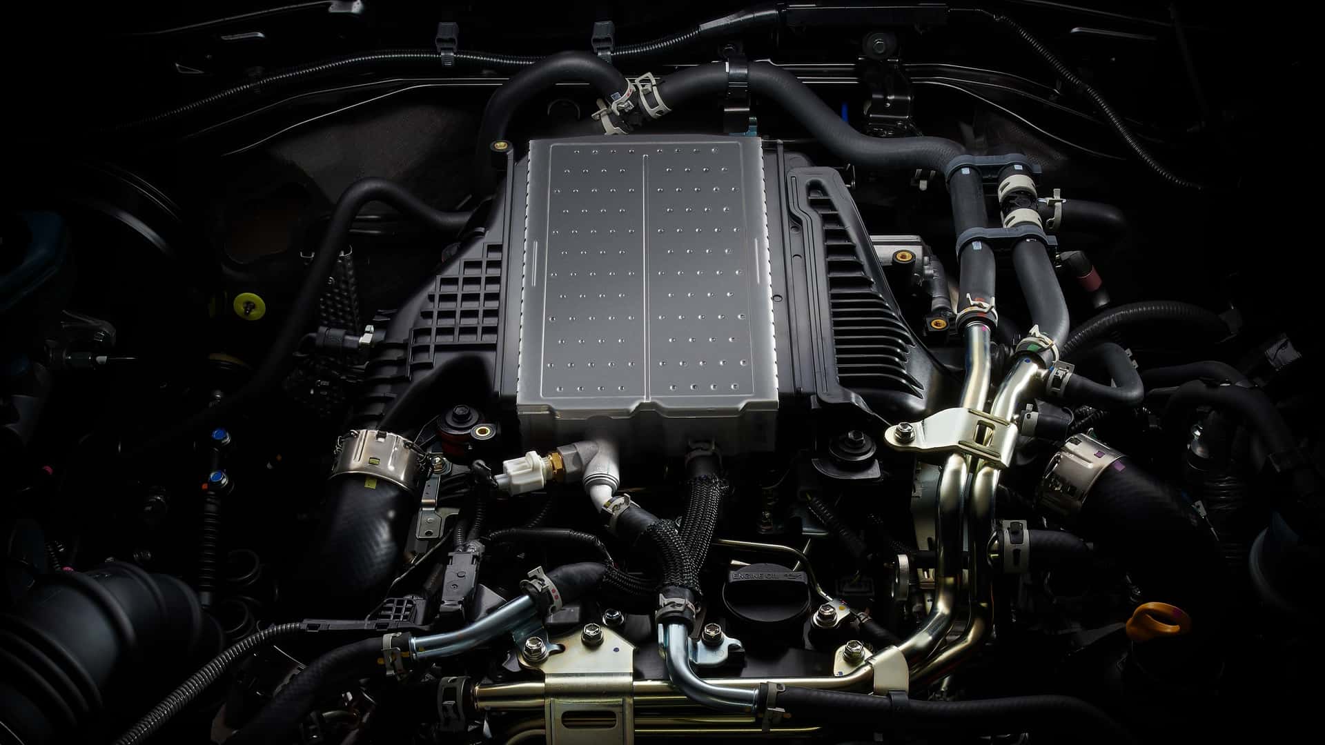 https://cdn.motor1.com/images/mgl/pb4nv0/s1/2024-toyota-land-cruiser-70-series-jdm.jpg