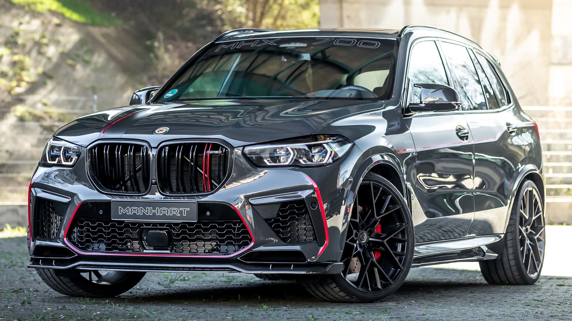 BMW X5 M Makes 730 HP With Manhart Engine Upgrade Gets Fresh Styling